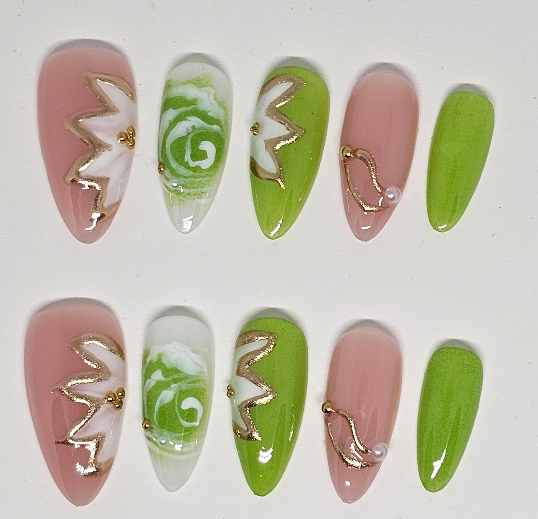 Kiwi Blossom
